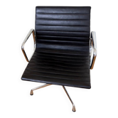 Fauteuil bureau Charles eames par Vitra