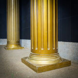 Colonnes colorées d’or classique de cru