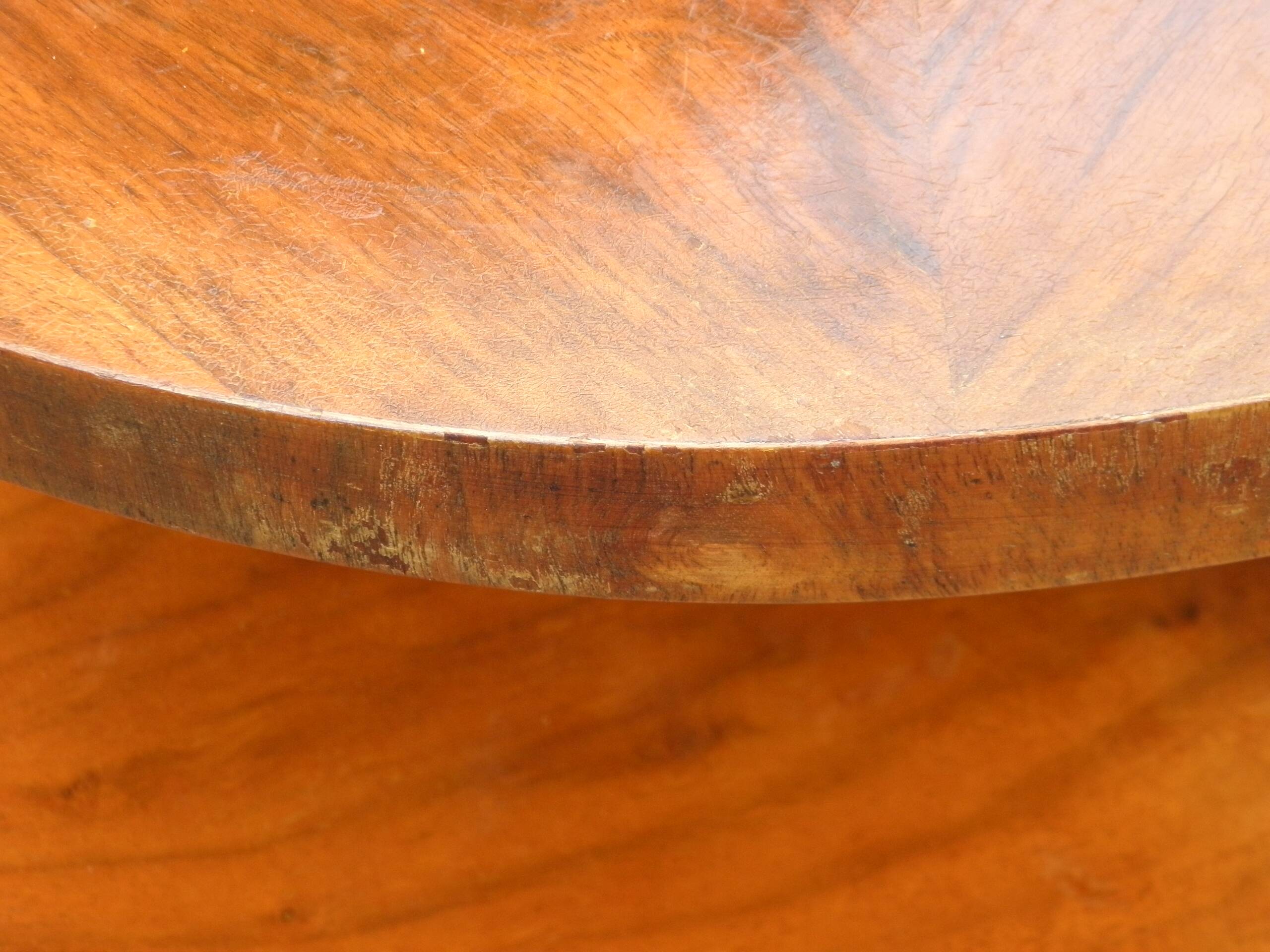 Table à thé Art Déco en noyer