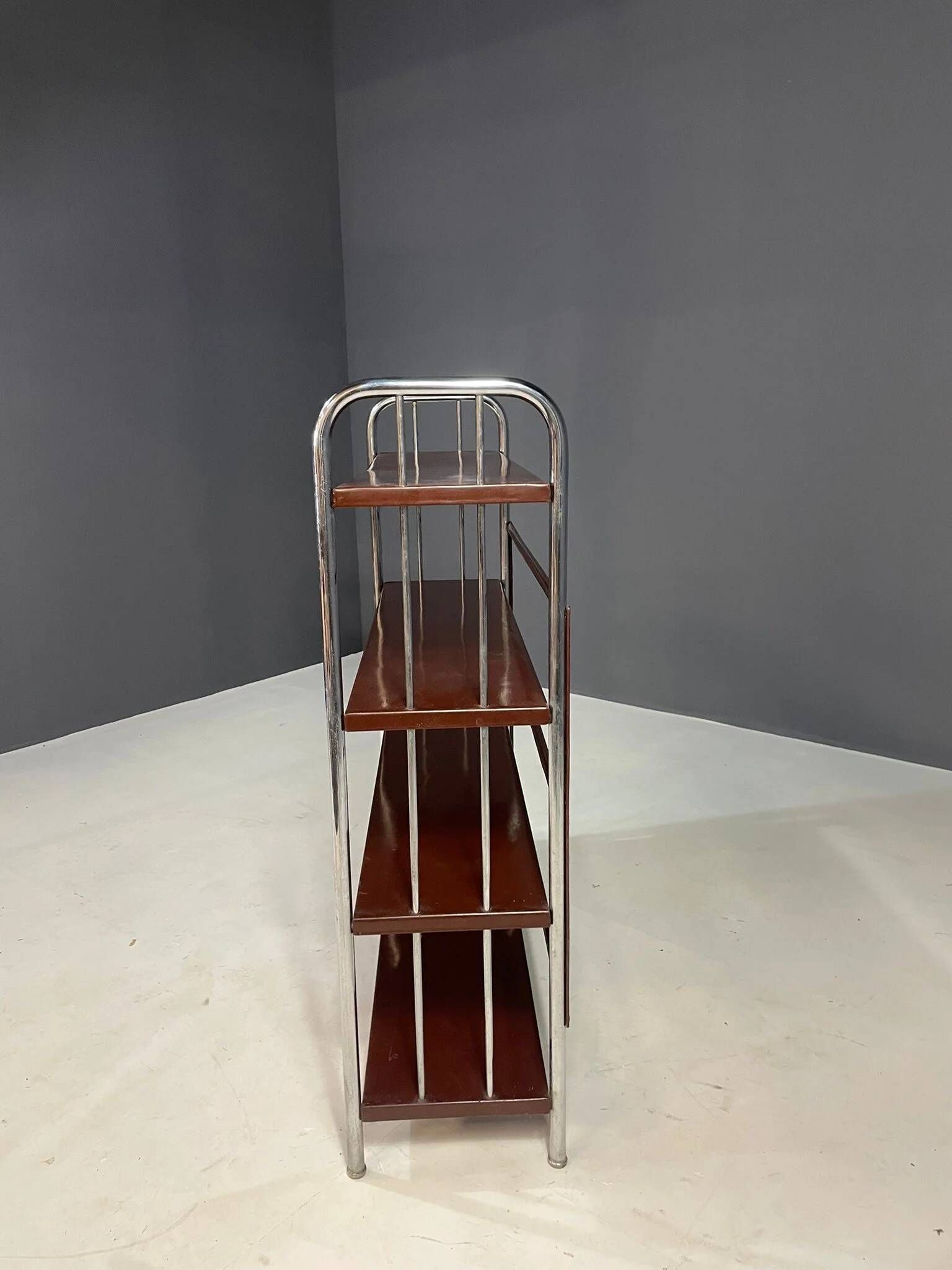 Chromed Bauhaus shelf in bent steel and sheet metal, Europe 1930s