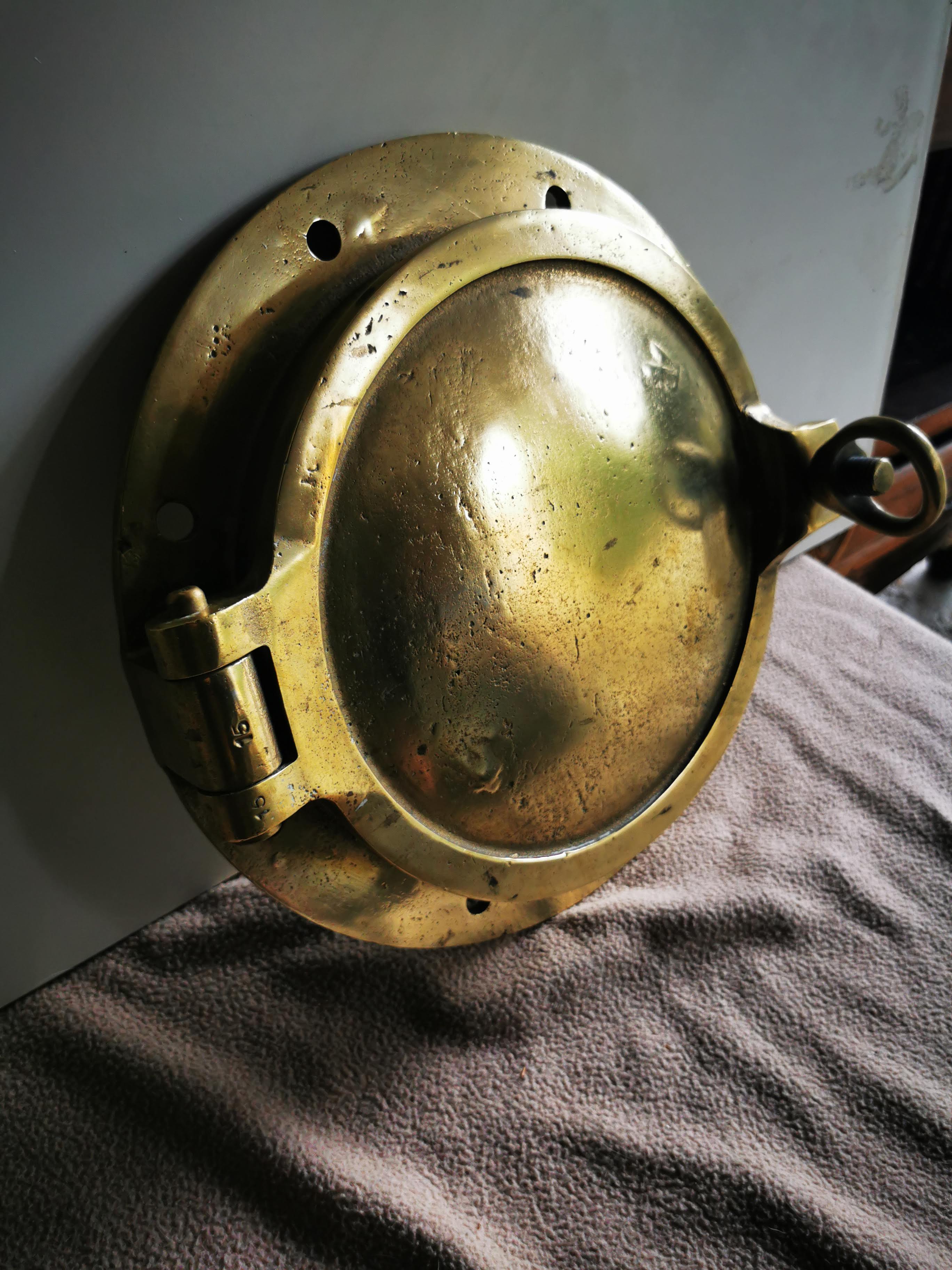 Bronze liner window 37cm