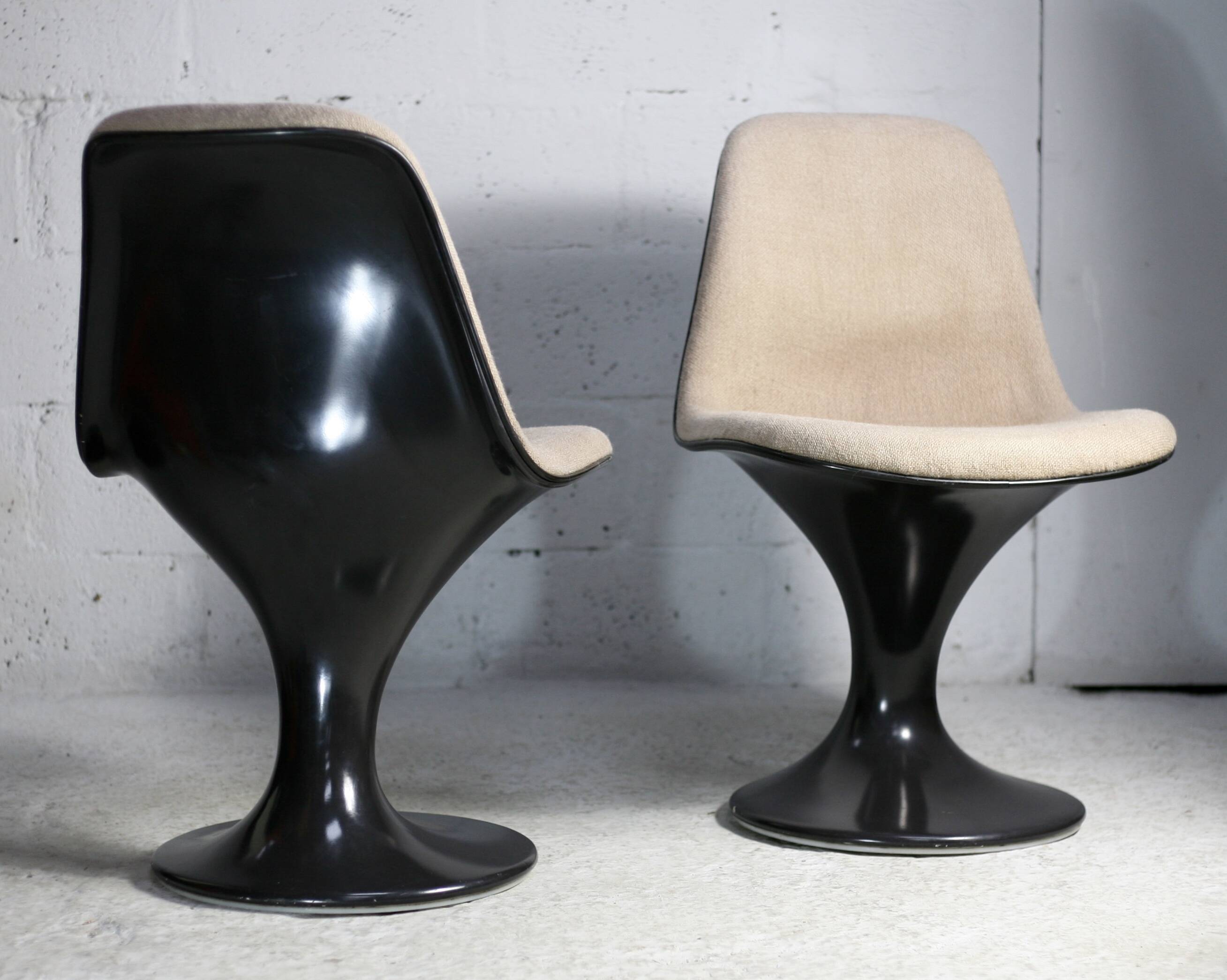 2 chaises Orbit, édition Herman Miller. Design Farner & Grunder, circa 1970.