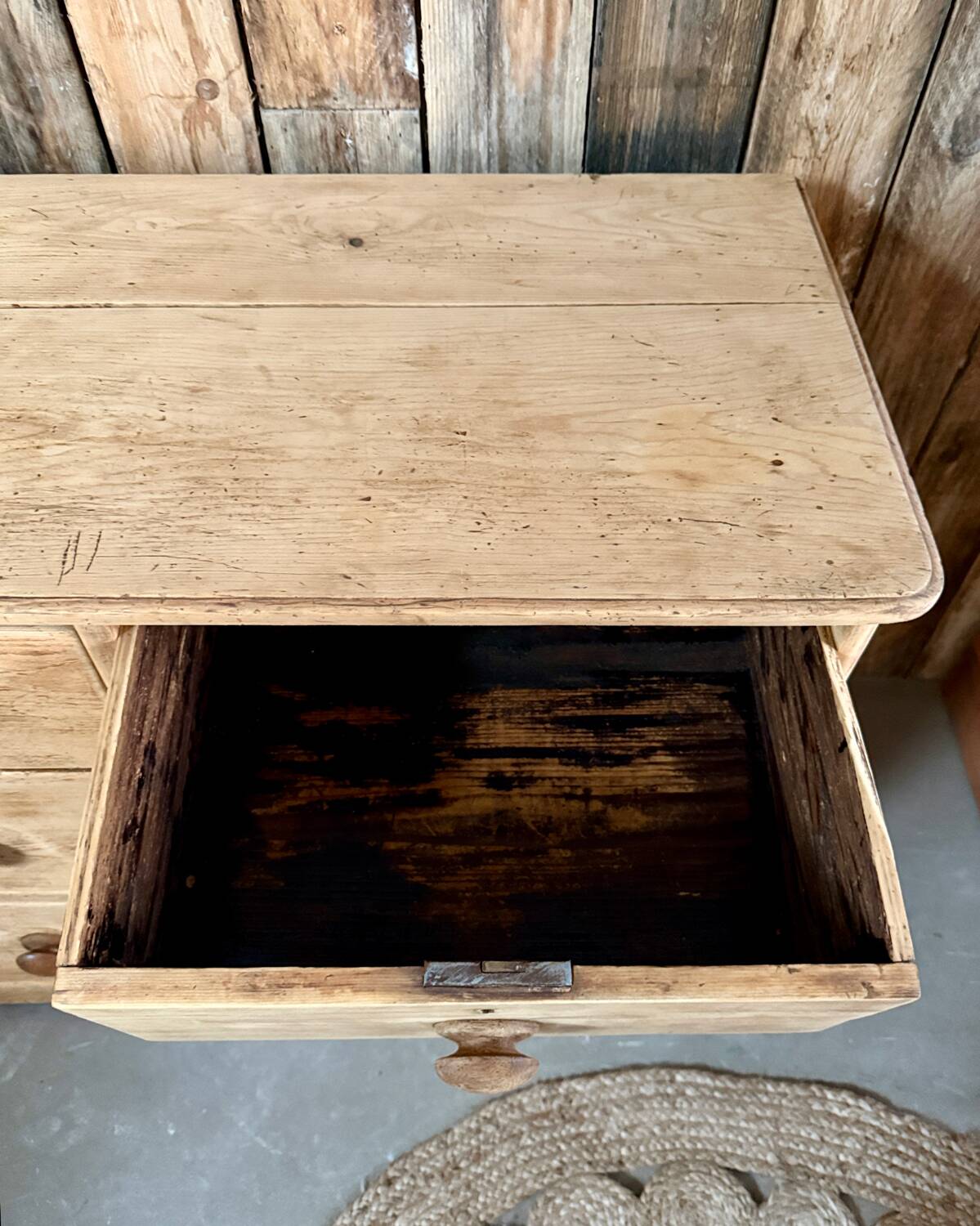Antique English chest of drawers (renovated)