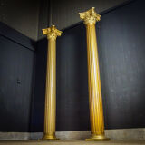 Colonnes colorées d’or classique de cru