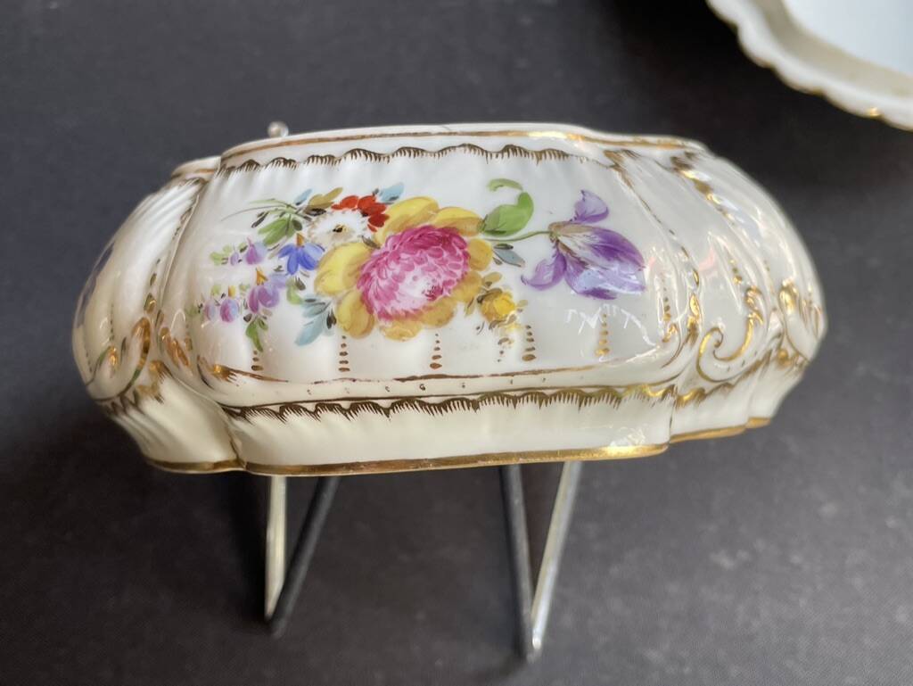 Large candy box – Dresden porcelain (Germany)