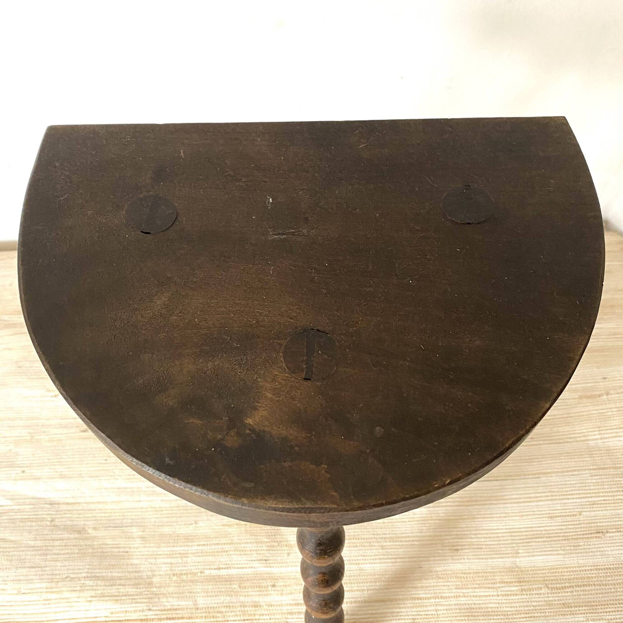 Tabouret Tripode demi cercle 55 cm