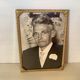 Paire de cadres photographies femme et homme