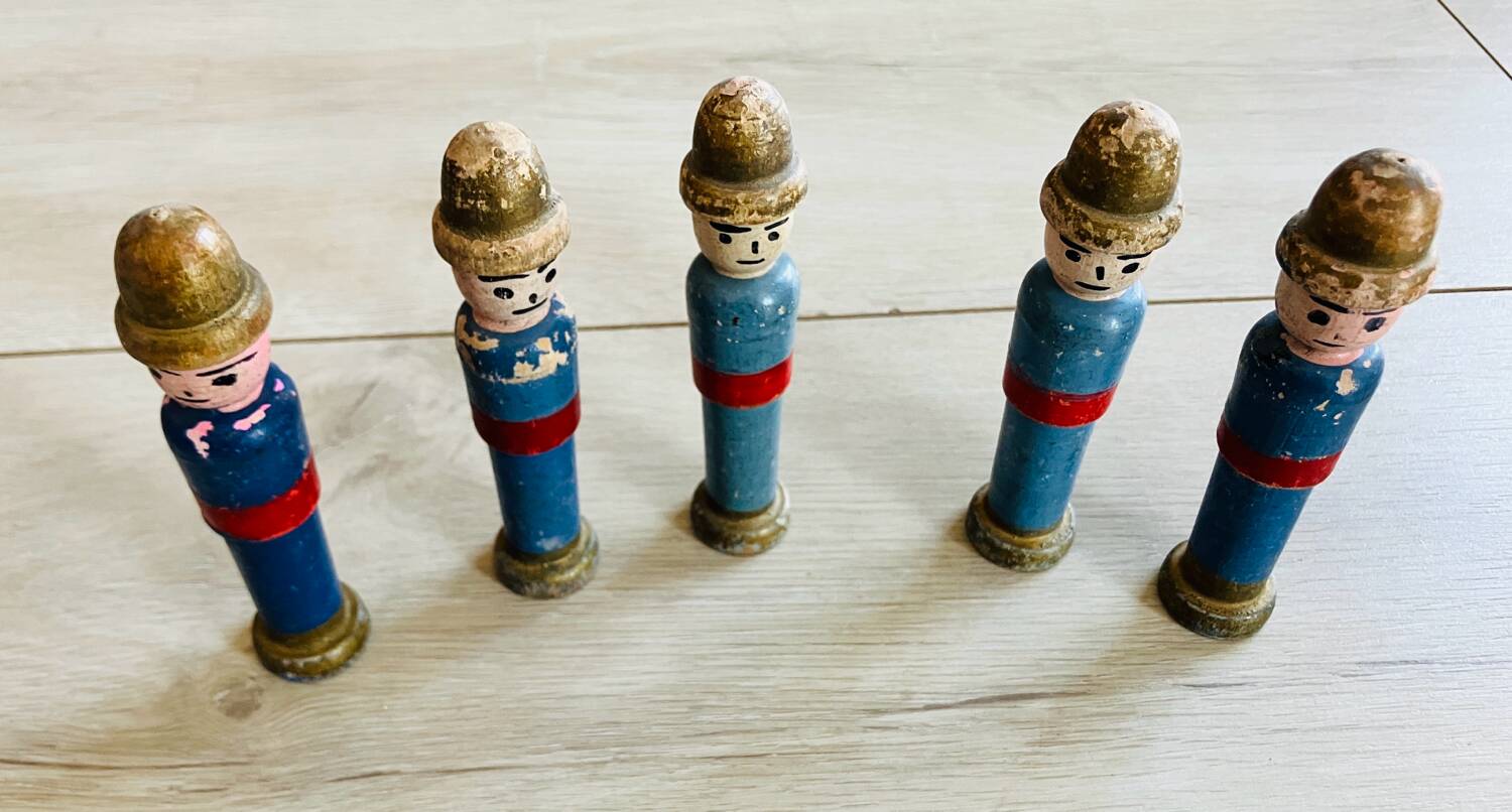 Set of small soldiers