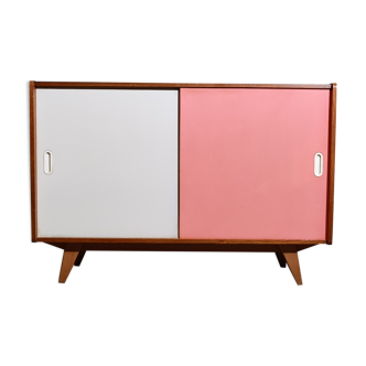 Buffet U 452 par Jiri Jiroutek pour Interier Praha 1960