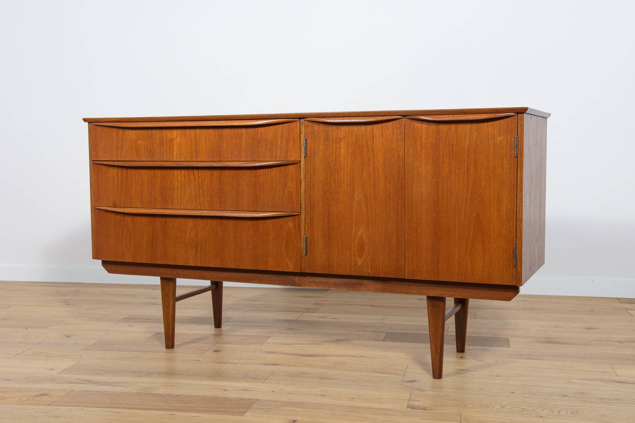 Small Mid-Century British Teak Sideboard, 1960s