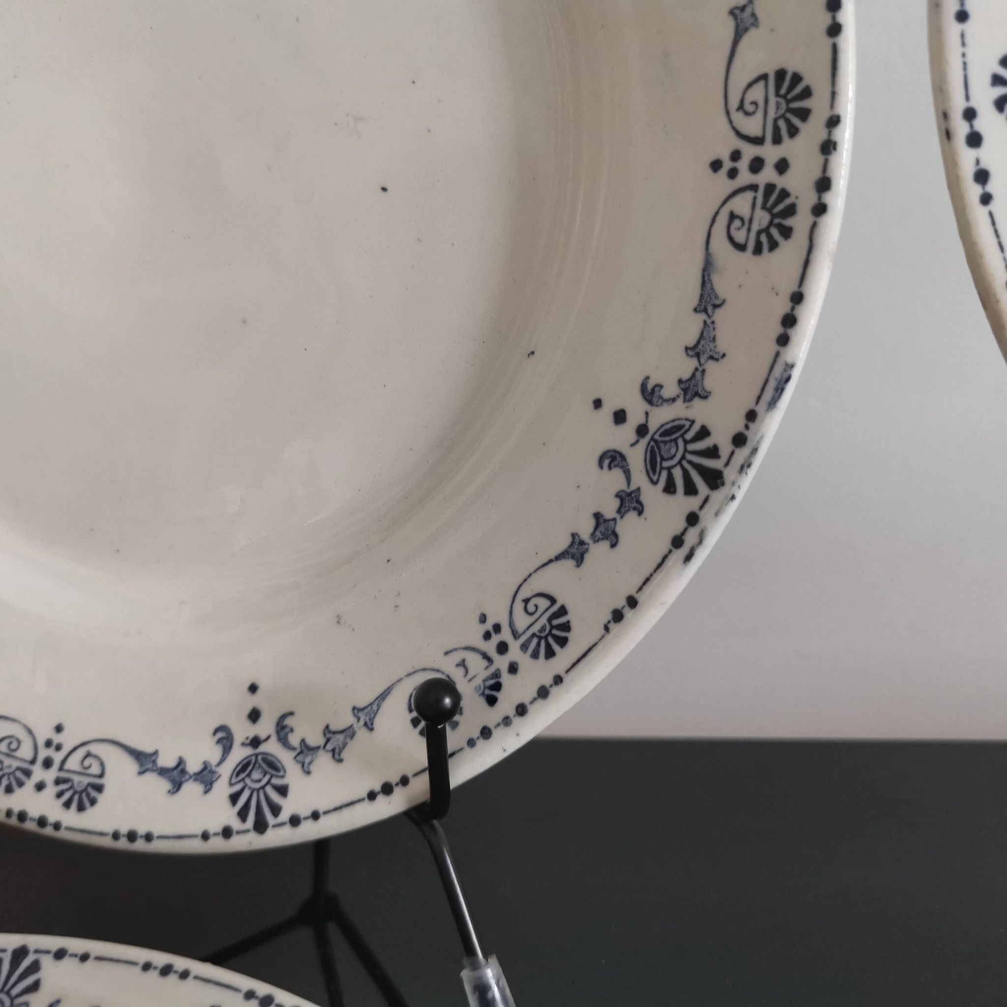 Old "Etruscan" flat plates in opaque porcelain from Gien Terre de Fer