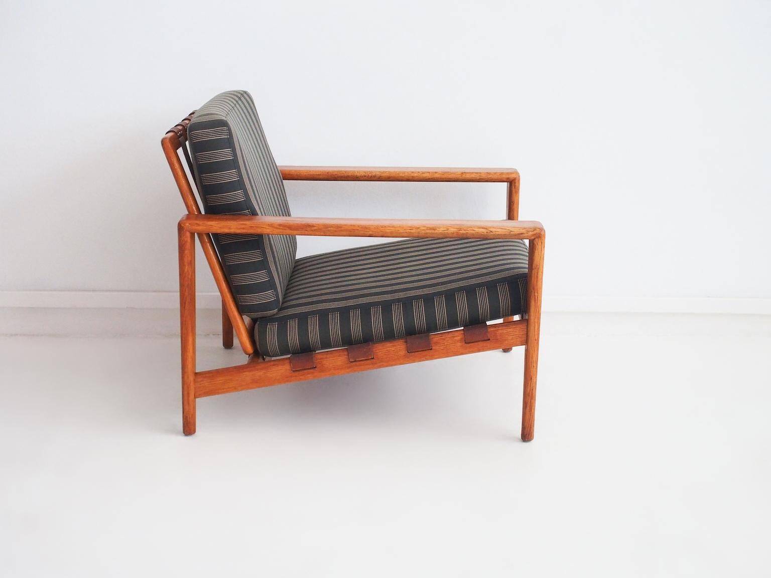 Fauteuil moderne suédois en chêne Bodö par Svante Skogh