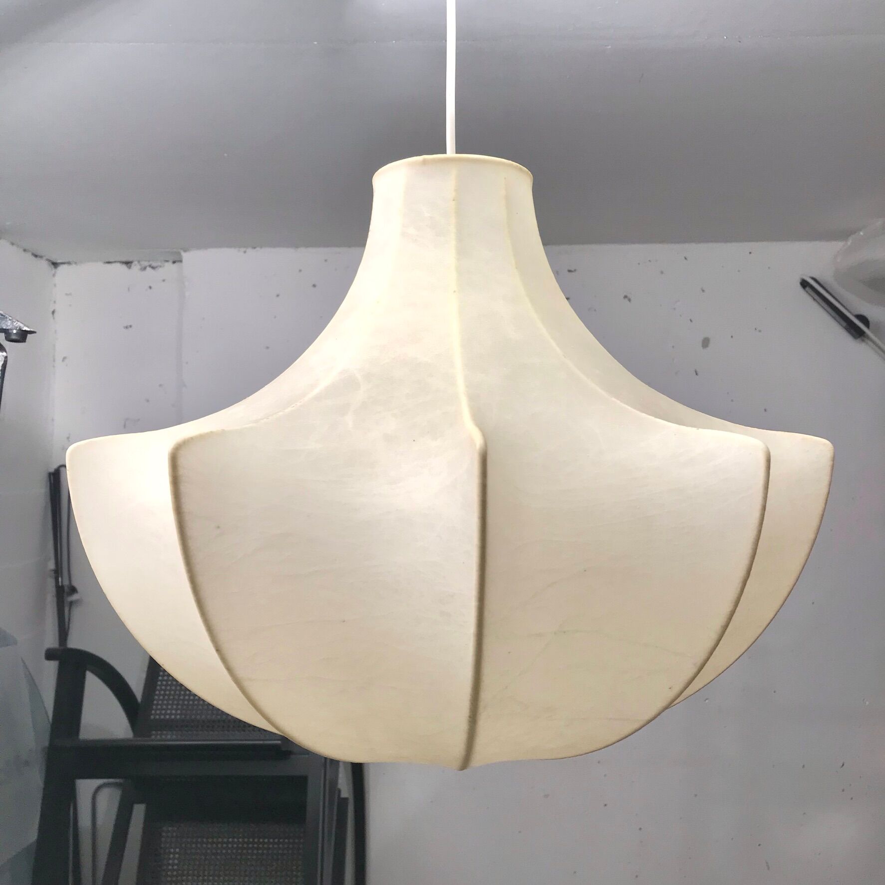 Cocoon hanging lamp, 1970