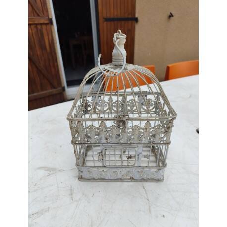 Cage à oiseaux en fer forgé
