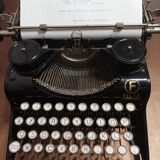 Olympia model Filia, typewriter 30s/40s Functional