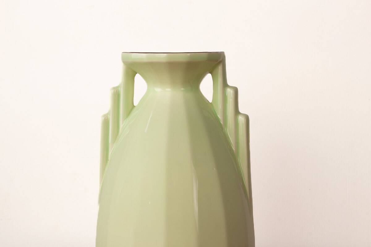 Art Deco vase in fine apple green earthenware, Sarreguemines.