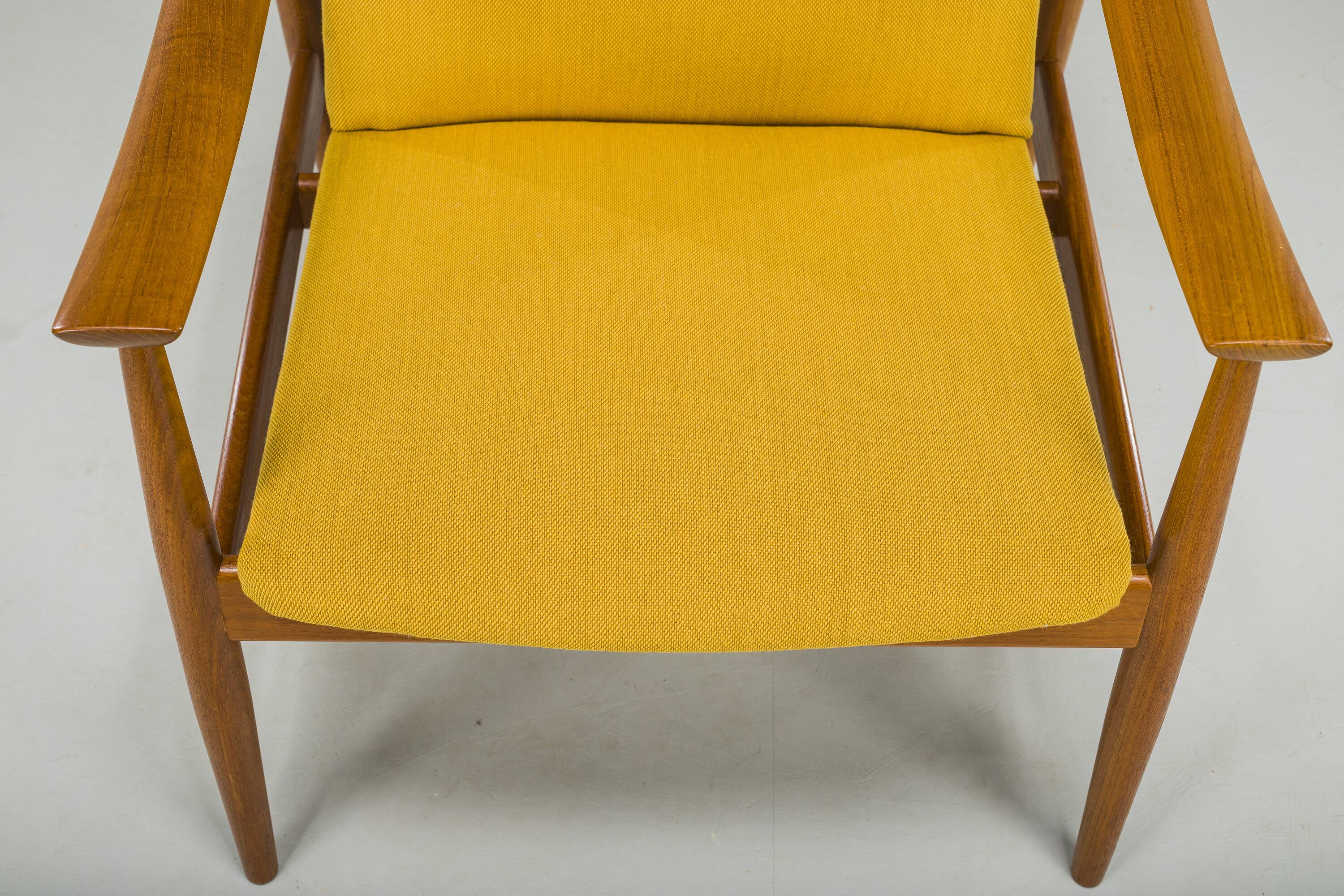 Mid-Century Danish Easy Chairs Model 138 by Finn Juhl for France & Søn, 19