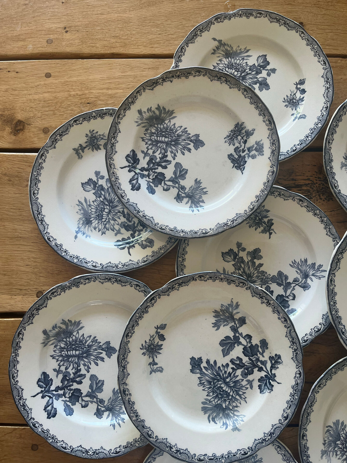 10 ironstone plates