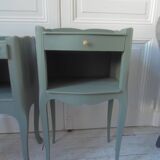 Mismatched vintage bedside tables, 1 drawer, 1 niche sublimated in smoky green.