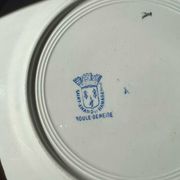 Set of 8 Terre de Fer Saint Amand & Hamage Snowball plates