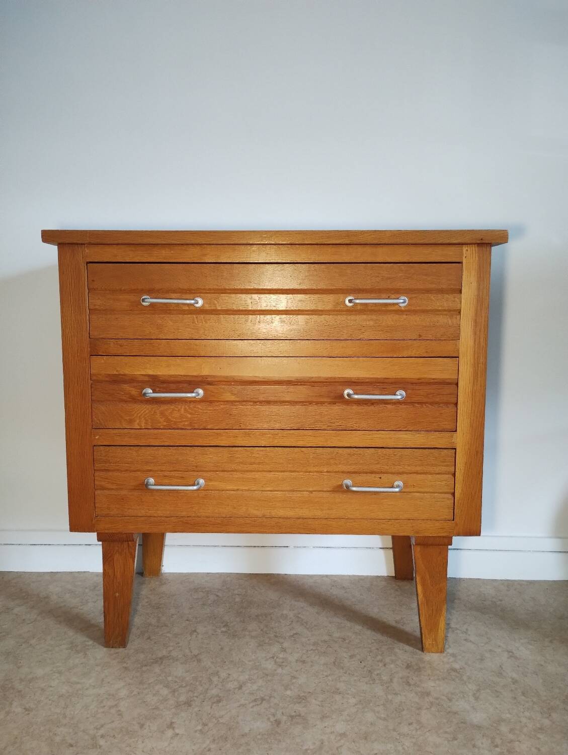 Vintage chest of drawers