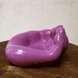 Empty pocket hand in earthenware