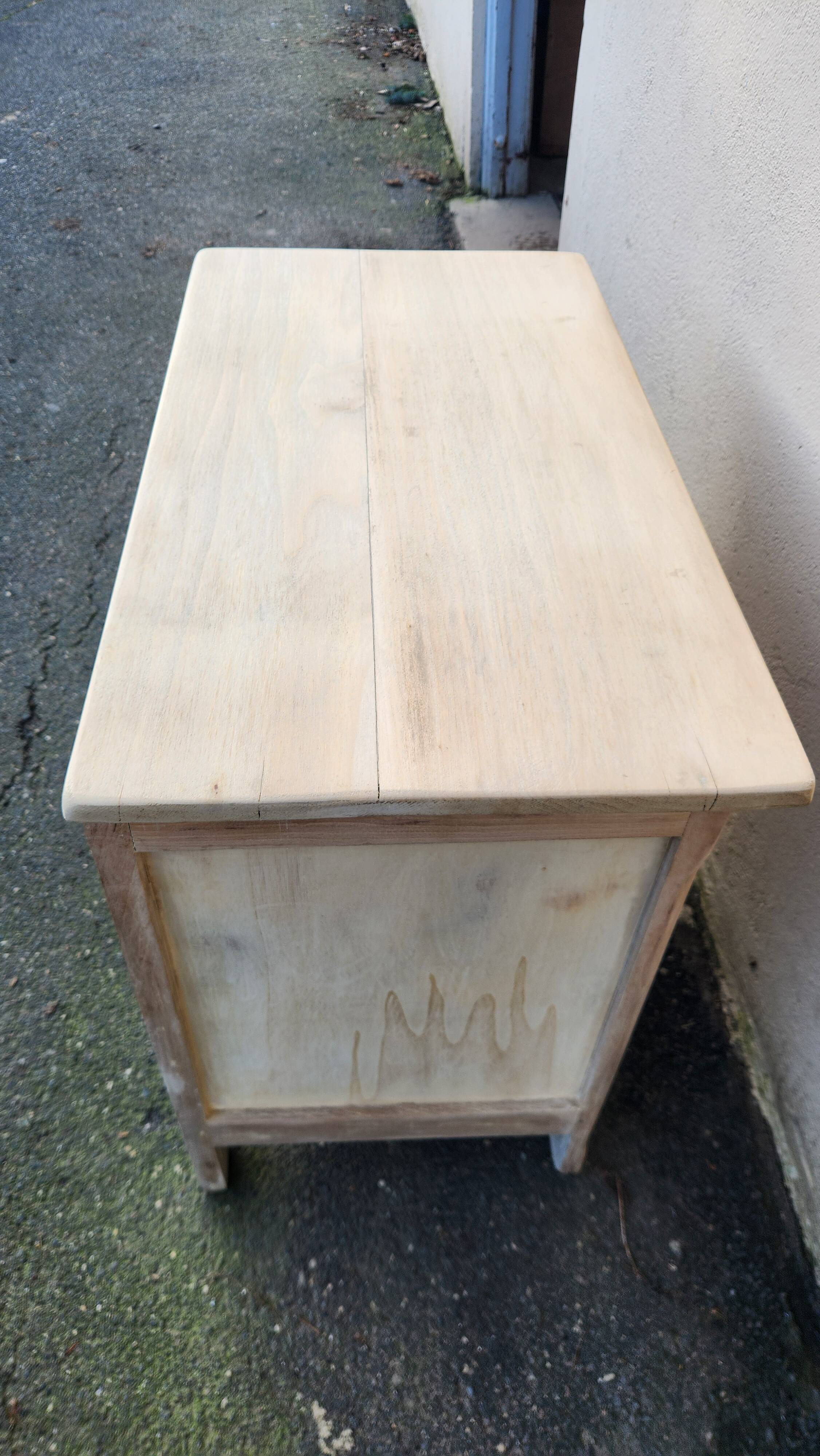 Very pretty Parisian small PONCE model in beech from the 1940s.