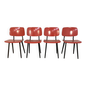 4 chaises Red Revolt - friso kramer