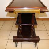 Serving table