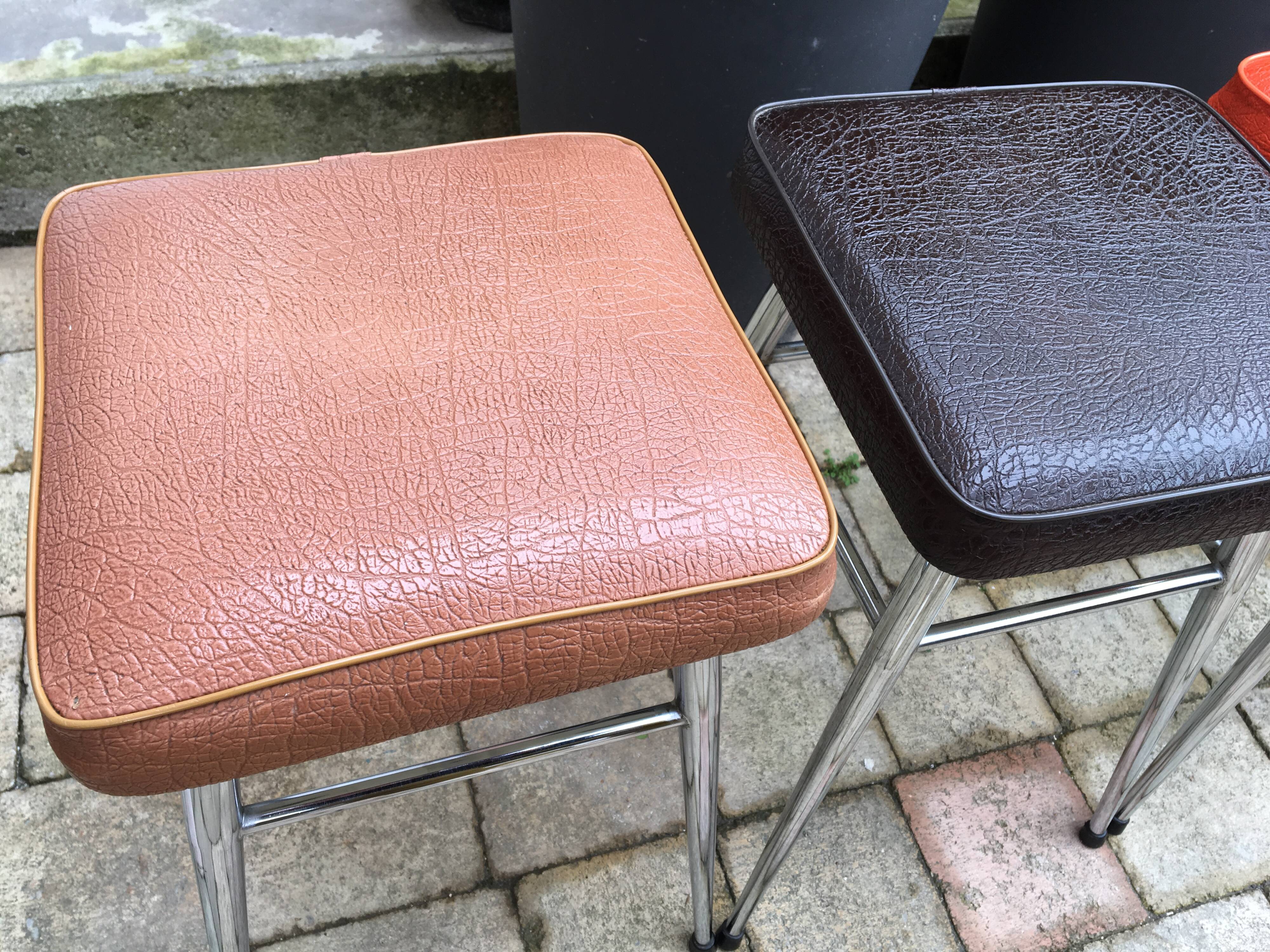 In leatherette vintage stools