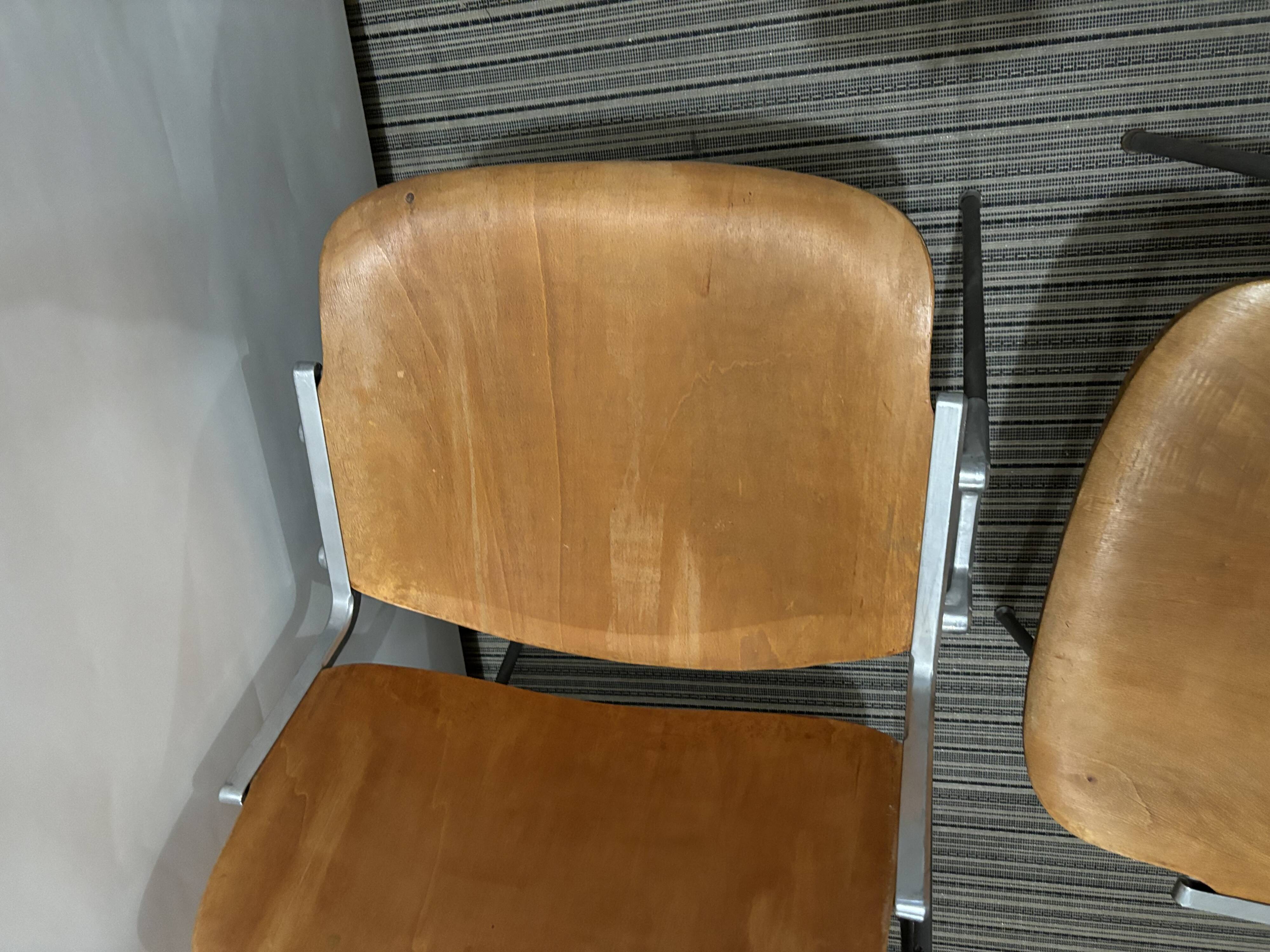 Set of 4 70s Castelli wooden chairs