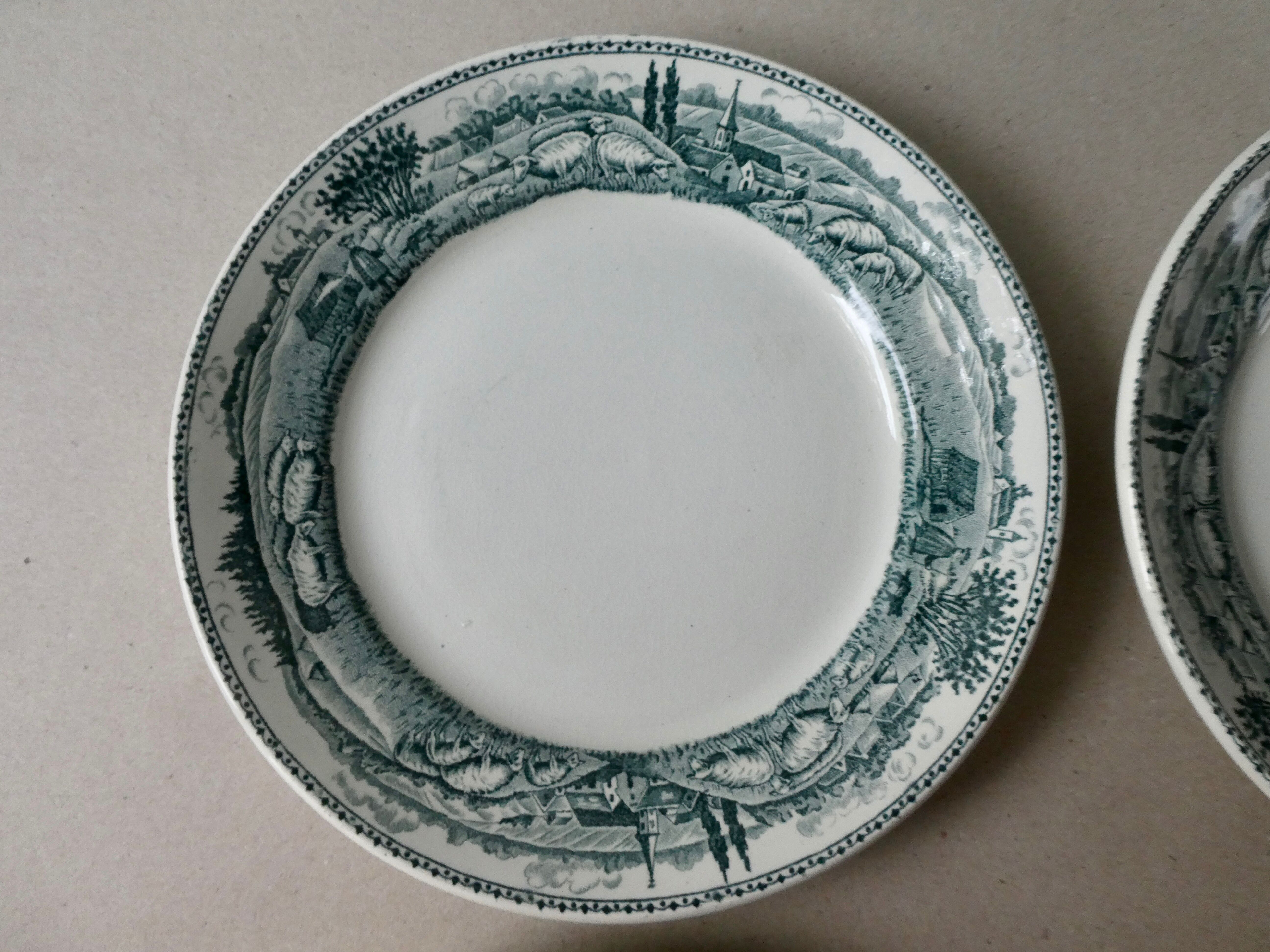 6 flat plates Saint Amand, décor la laitière