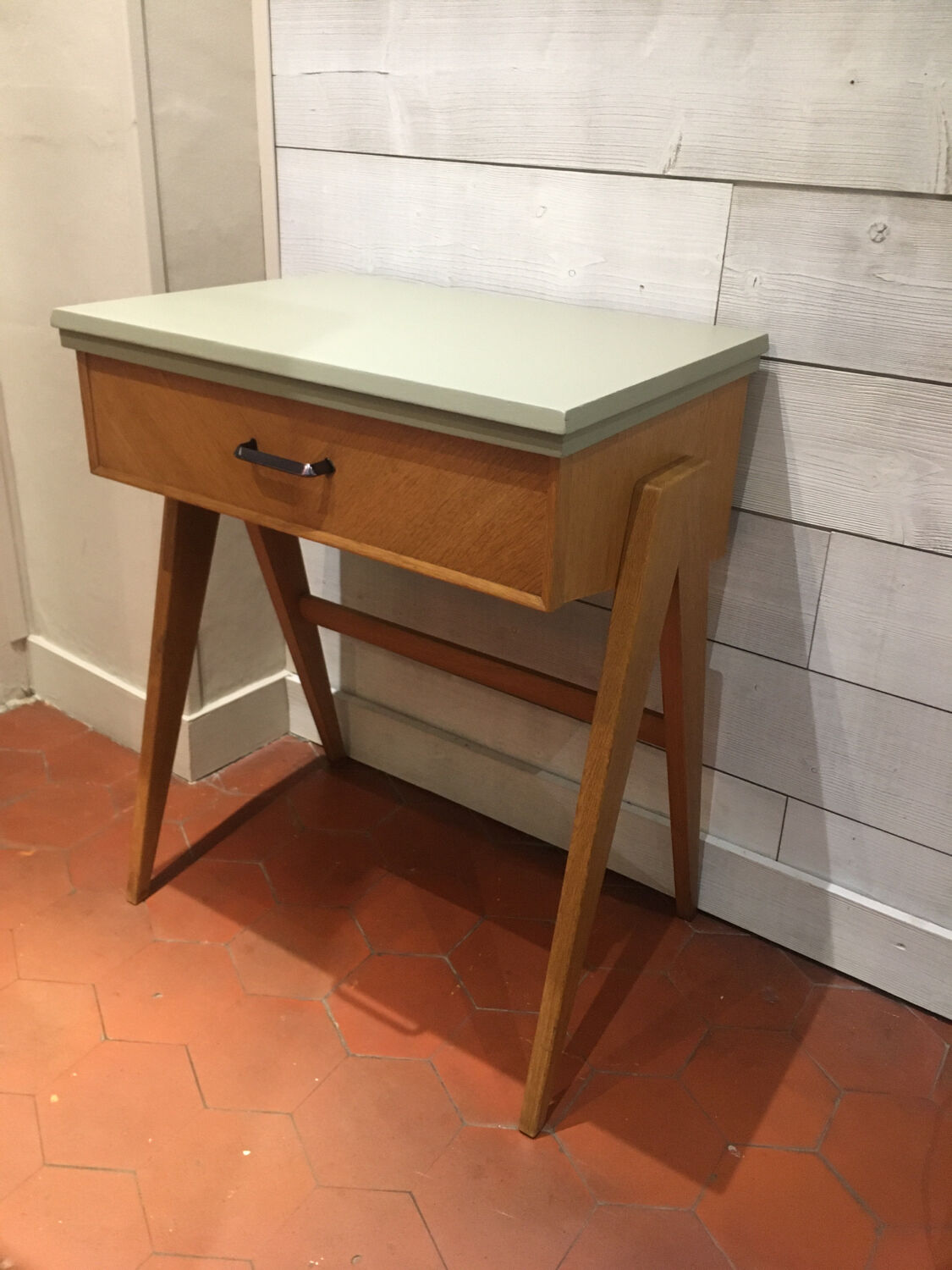 Vintage desk feet compass