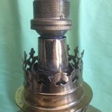 Lampe à pérole pied lampe laiton repoussé
