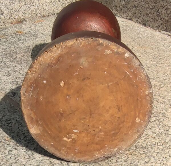 Série de 4 anciens bougeoirs en bois/brutaliste