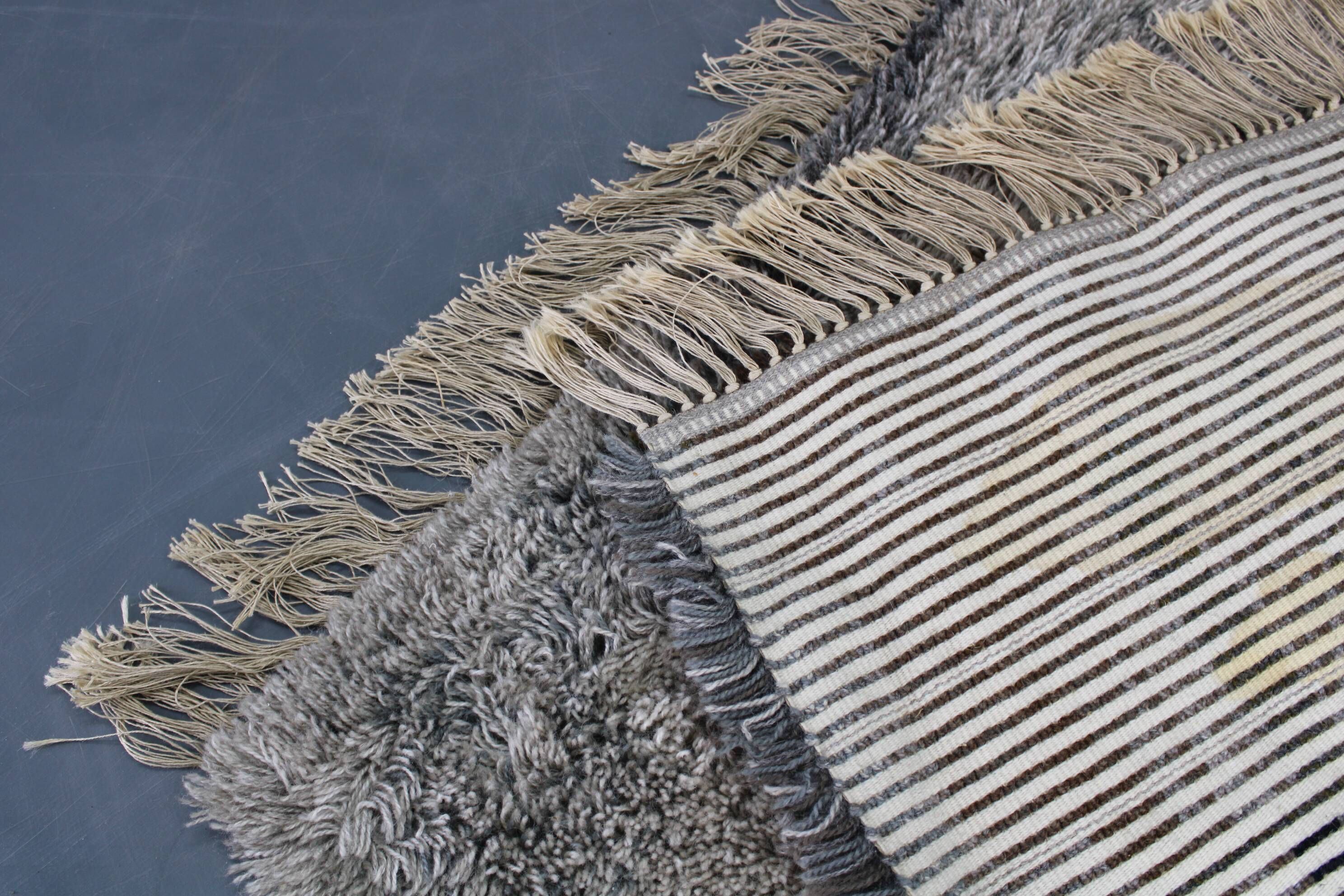 Tapis abstrait danois en laine à poils longs, années 1960