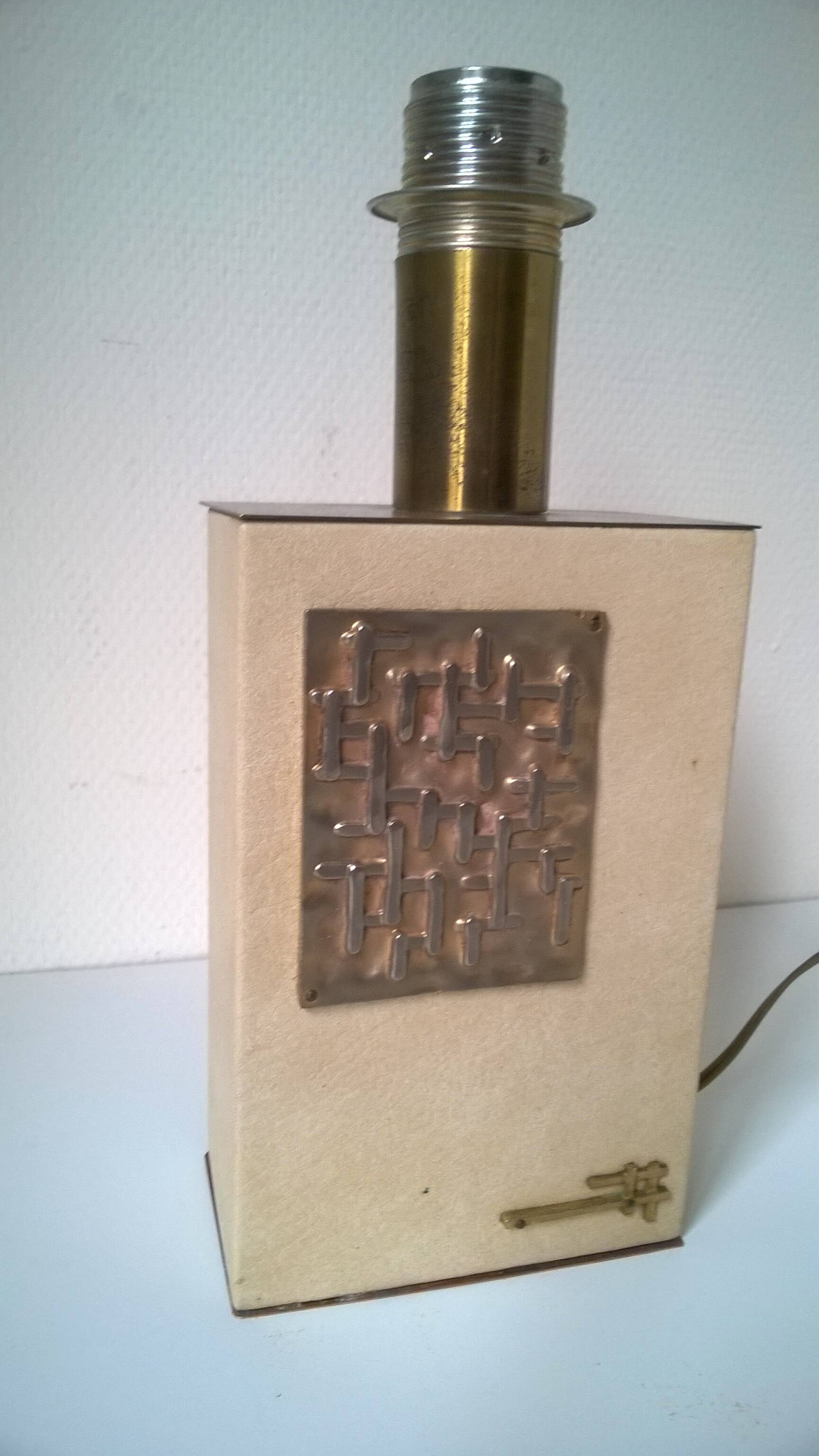 Vintage wooden lamp base covered with skai + brass - Germany c.1970