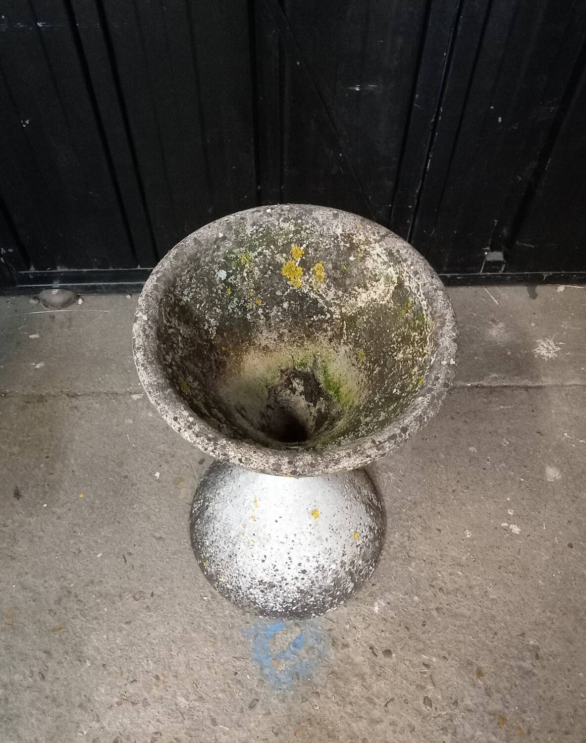 Diabolo planter Éternit design Anton Bee