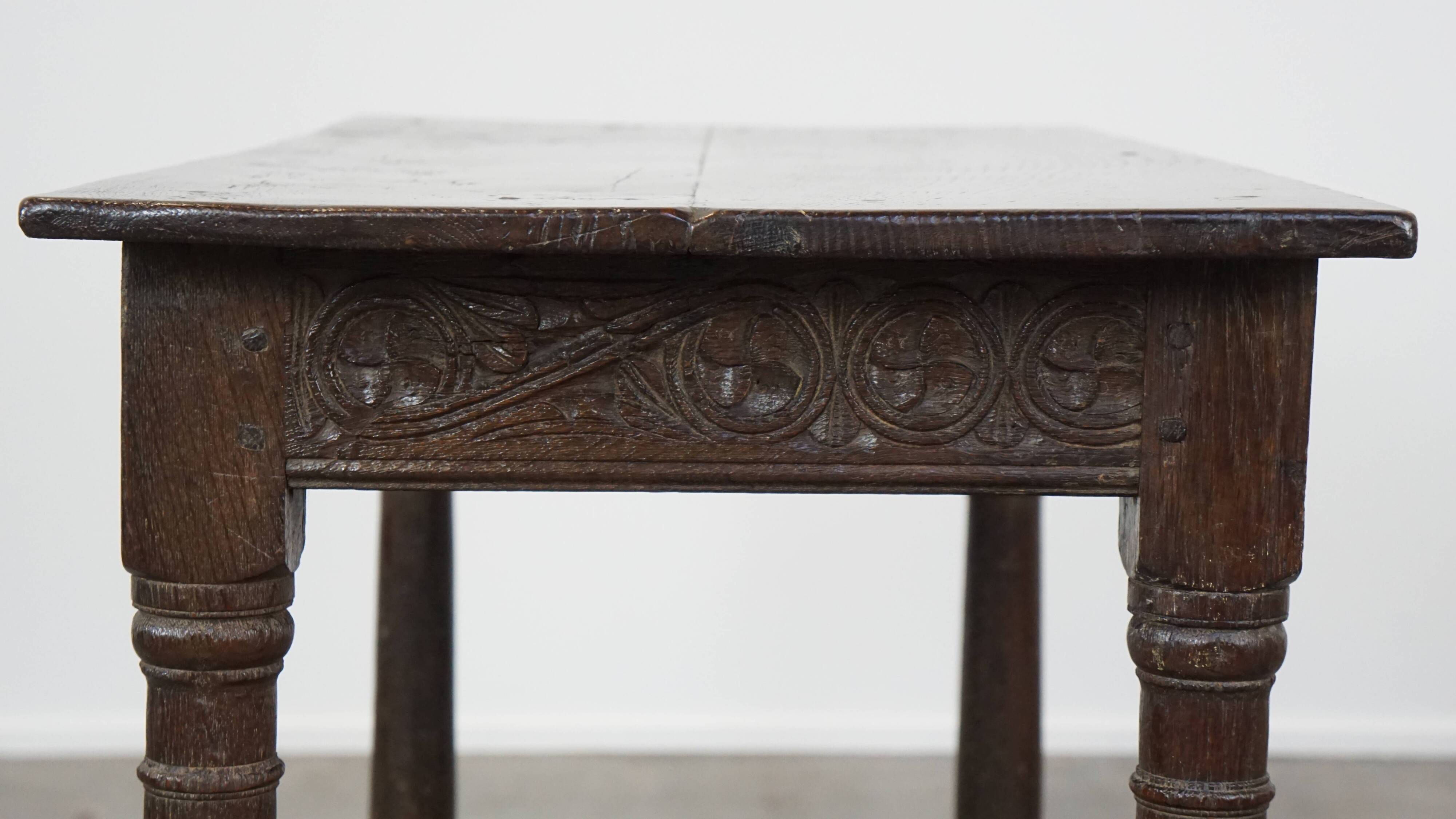 Antique English side table/hall table from the early 18th century