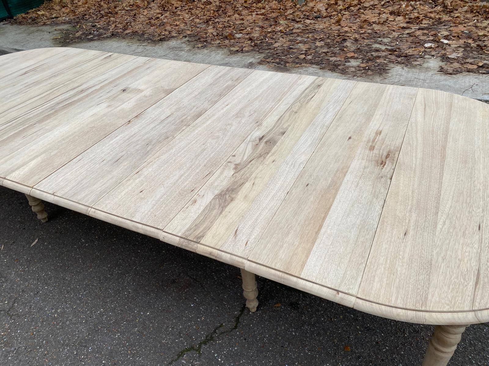 Louis Philippe extendable dining table with 8 leaves, renovated, 350cm, 19th century.