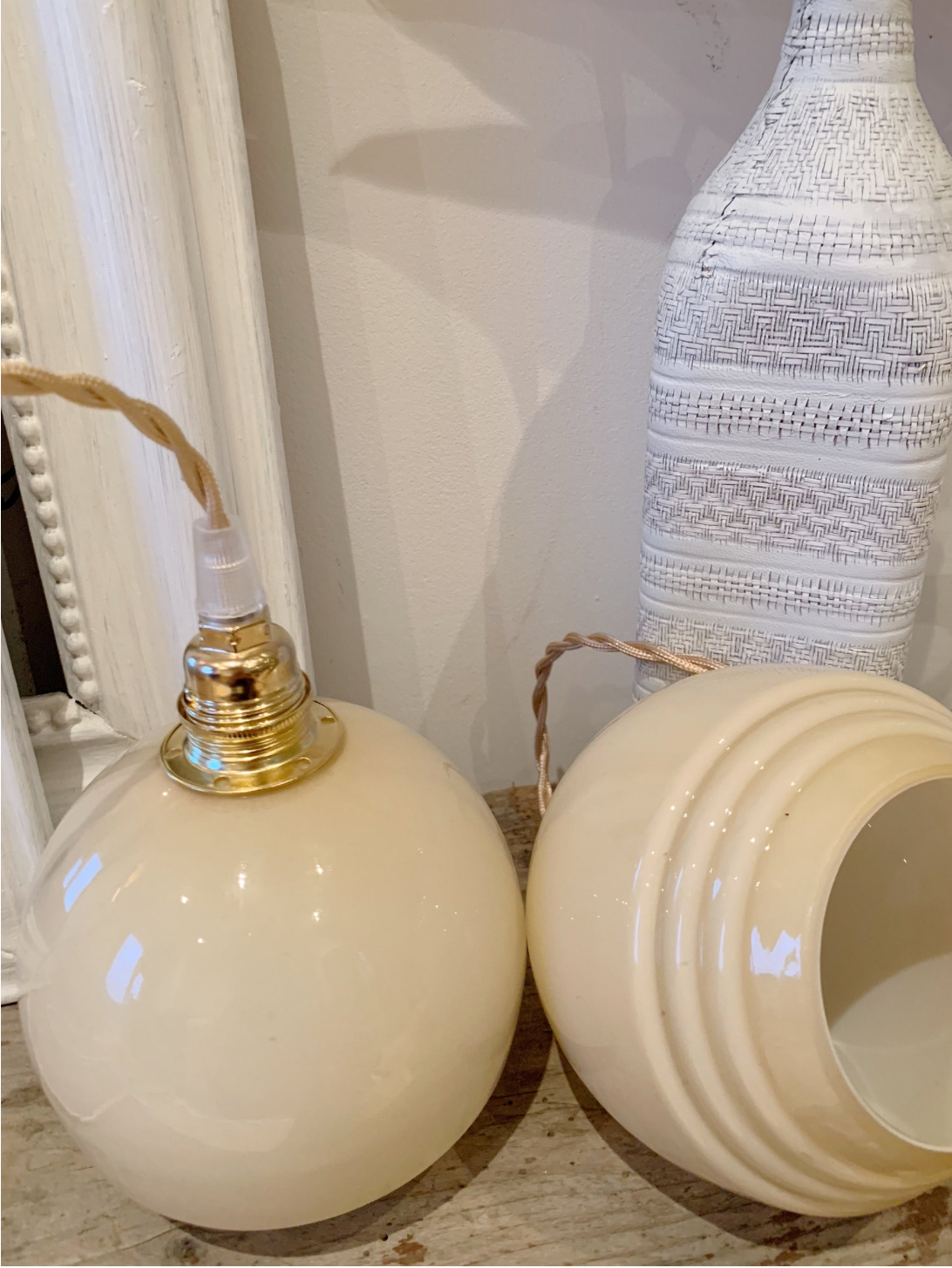 Beige opaline walker