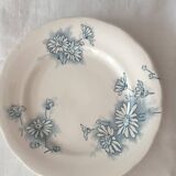 Four Marguerite plates