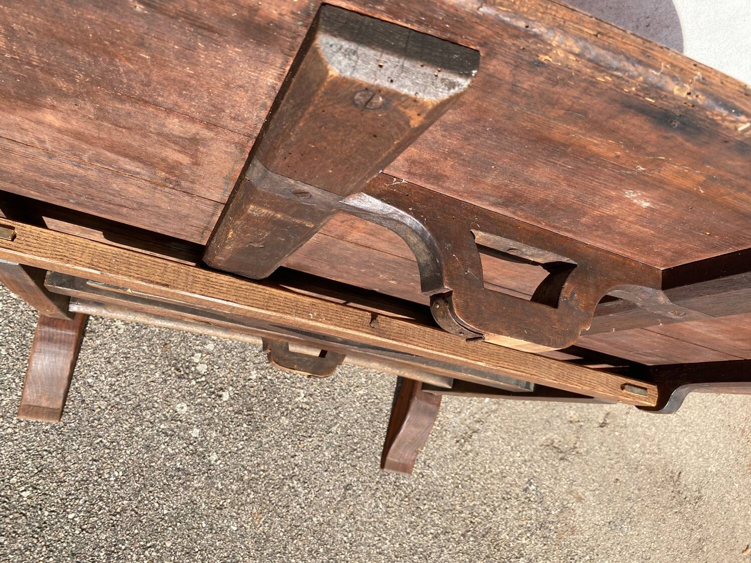 Table vigneronne ovale