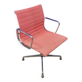 Office armchair EA103 Fuchsia / poppy red - Vitra