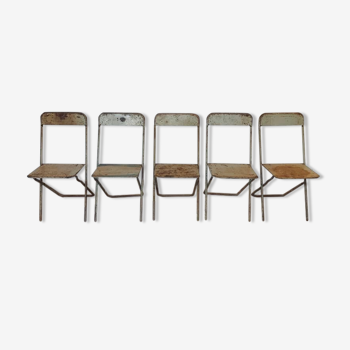 Set of 5 folding metal chairs