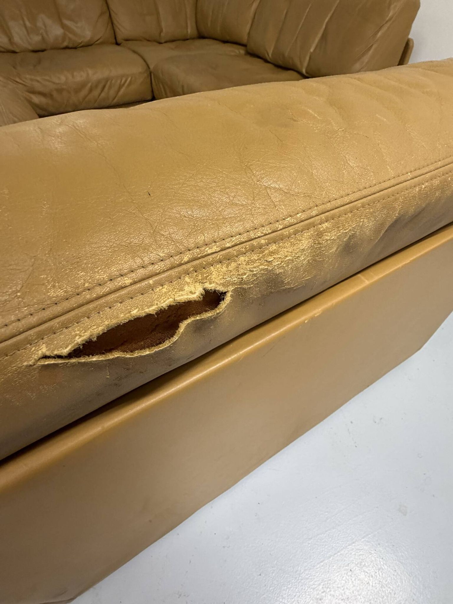 Large modular corner sofa De Sede DS-76, 6 vintage leather modules