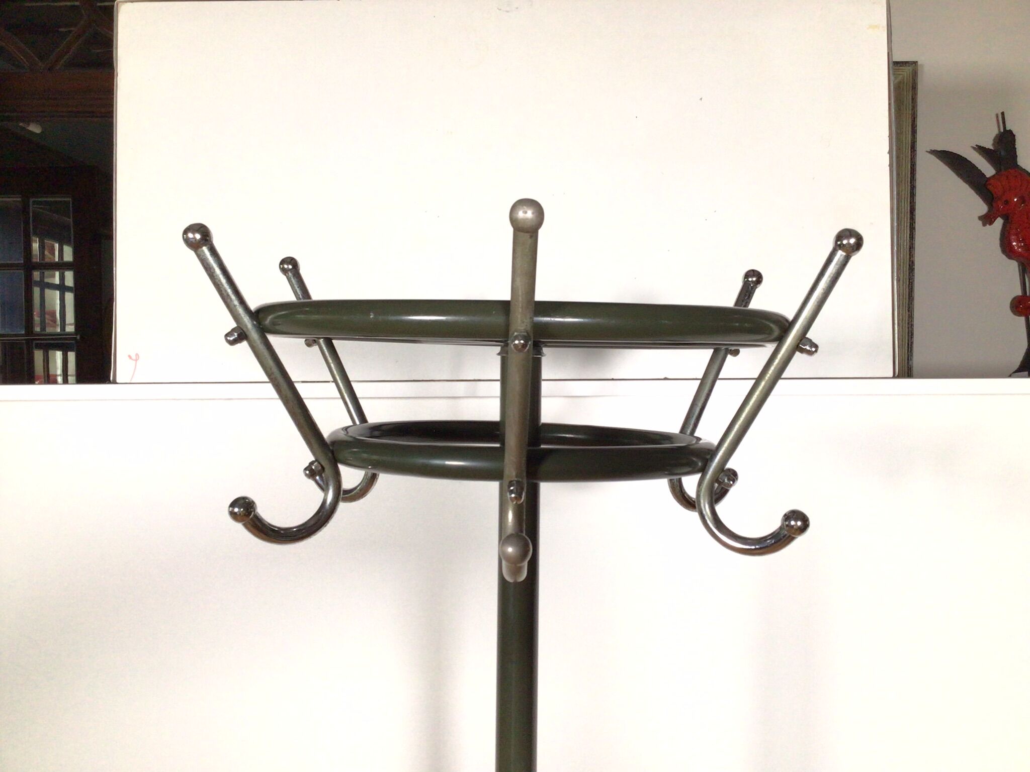 Standing coat rack