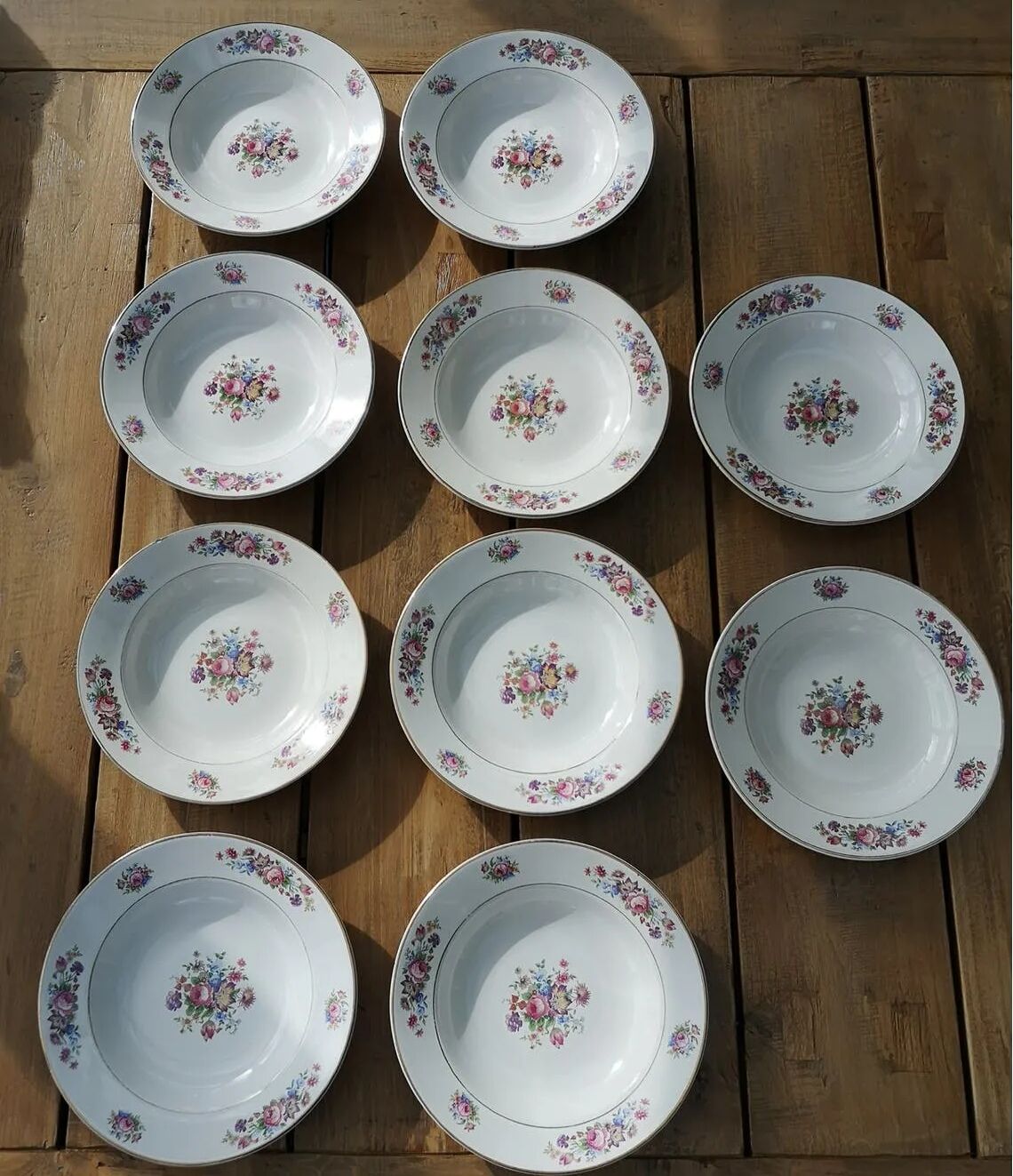 Serving 10 hollow plates from Sarreguemines