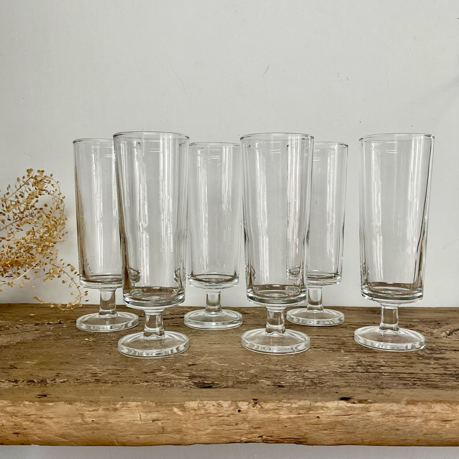 6 vintage Luminarc flutes