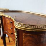 Paire se tables de chevet style Louis XV forme rognon